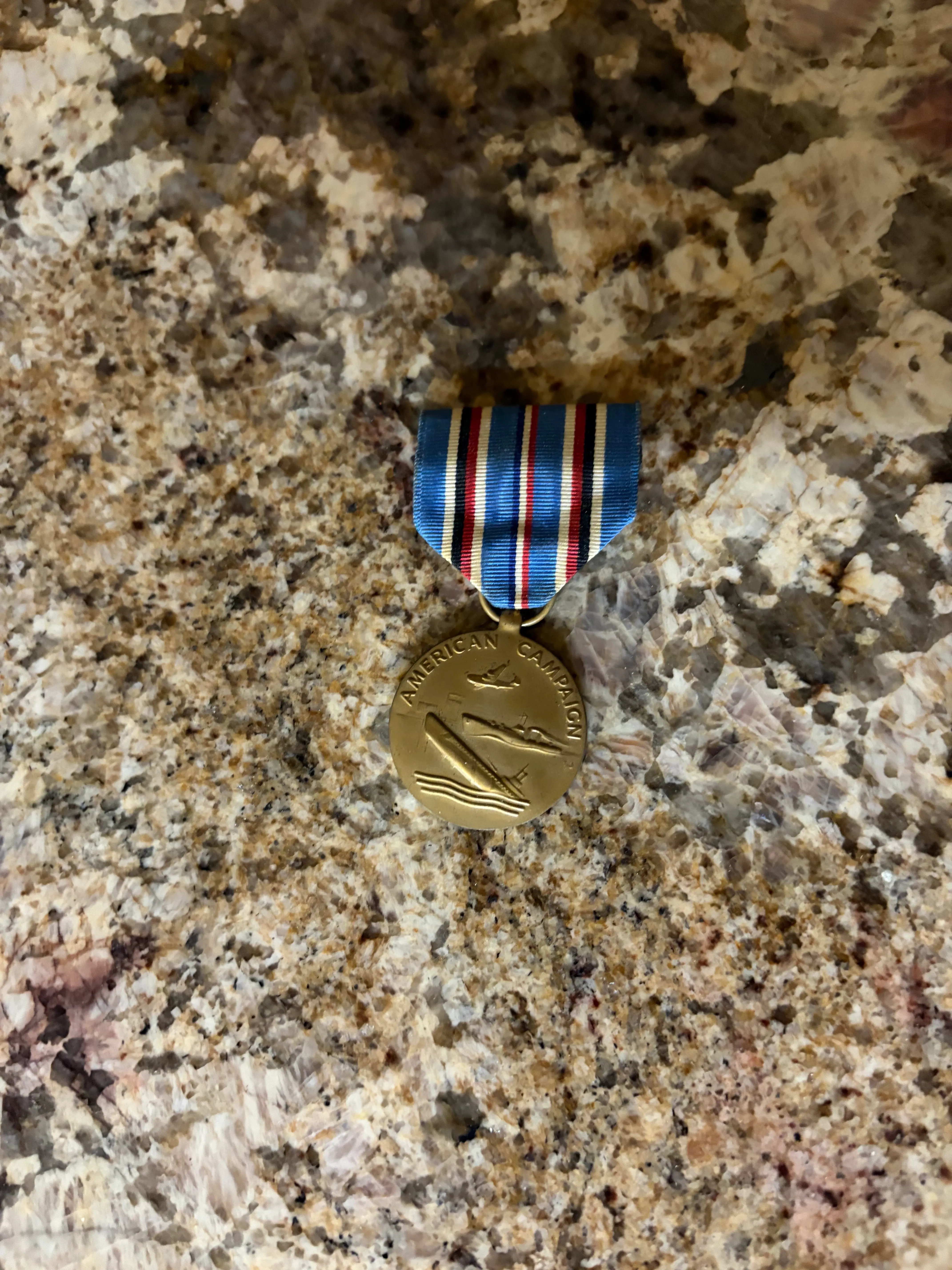 Vintage WWII US American Campaign Medal - Original Military Issue Collectible